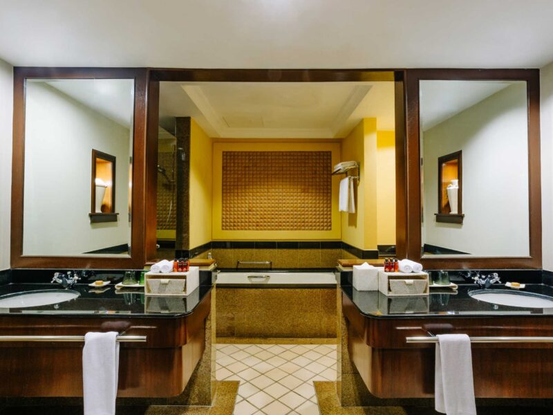 The-Magellan-Sutera-Club-Executive-Club-Suite-Toilet-copy