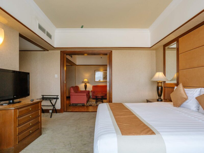 Junior-Suite-Golf-View-08