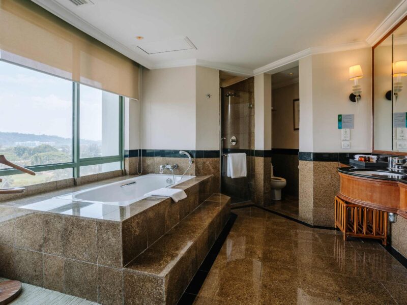 Junior-Suite-Golf-View-10