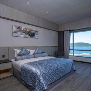 TPSH-Deluxe-Room_Sea-View-King-1