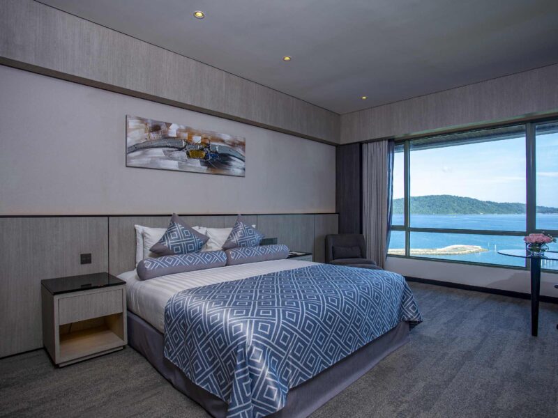 TPSH-Deluxe-Room_Sea-View-King-1