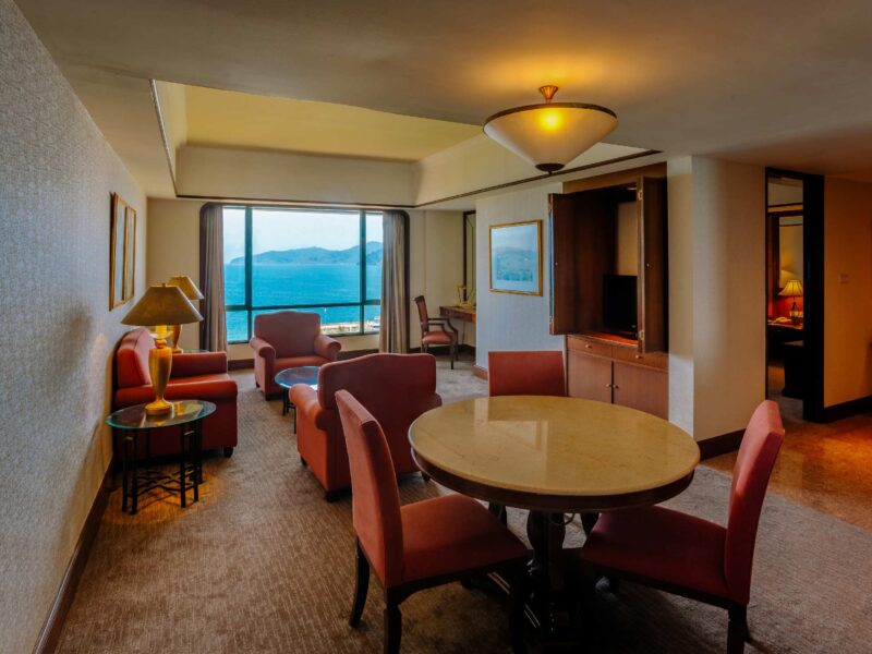 The-Pacific-Sutera-Exec-Suite-Dining-Area-copy