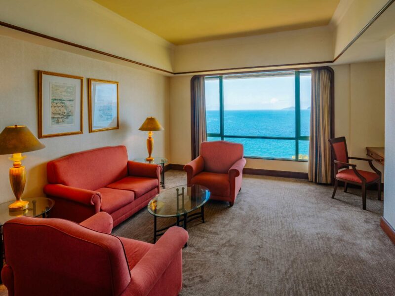 The-Pacific-Sutera-Exec-Suite-King-Living-Room-copy